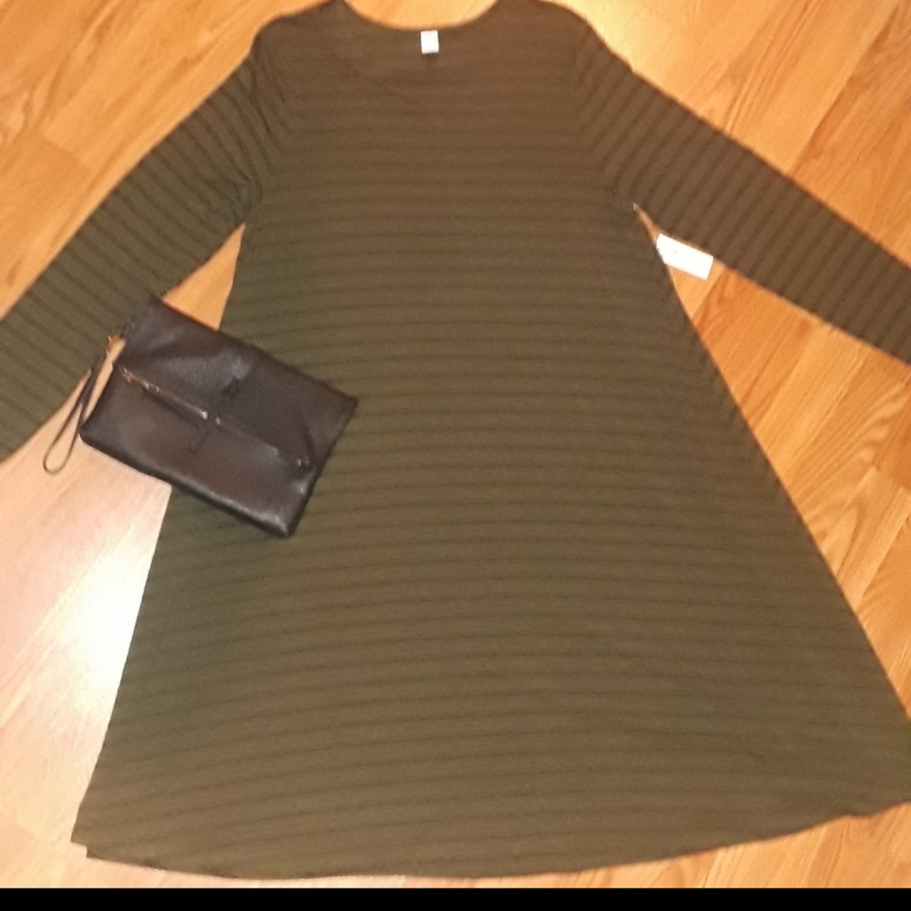 😍Olive striped dress
